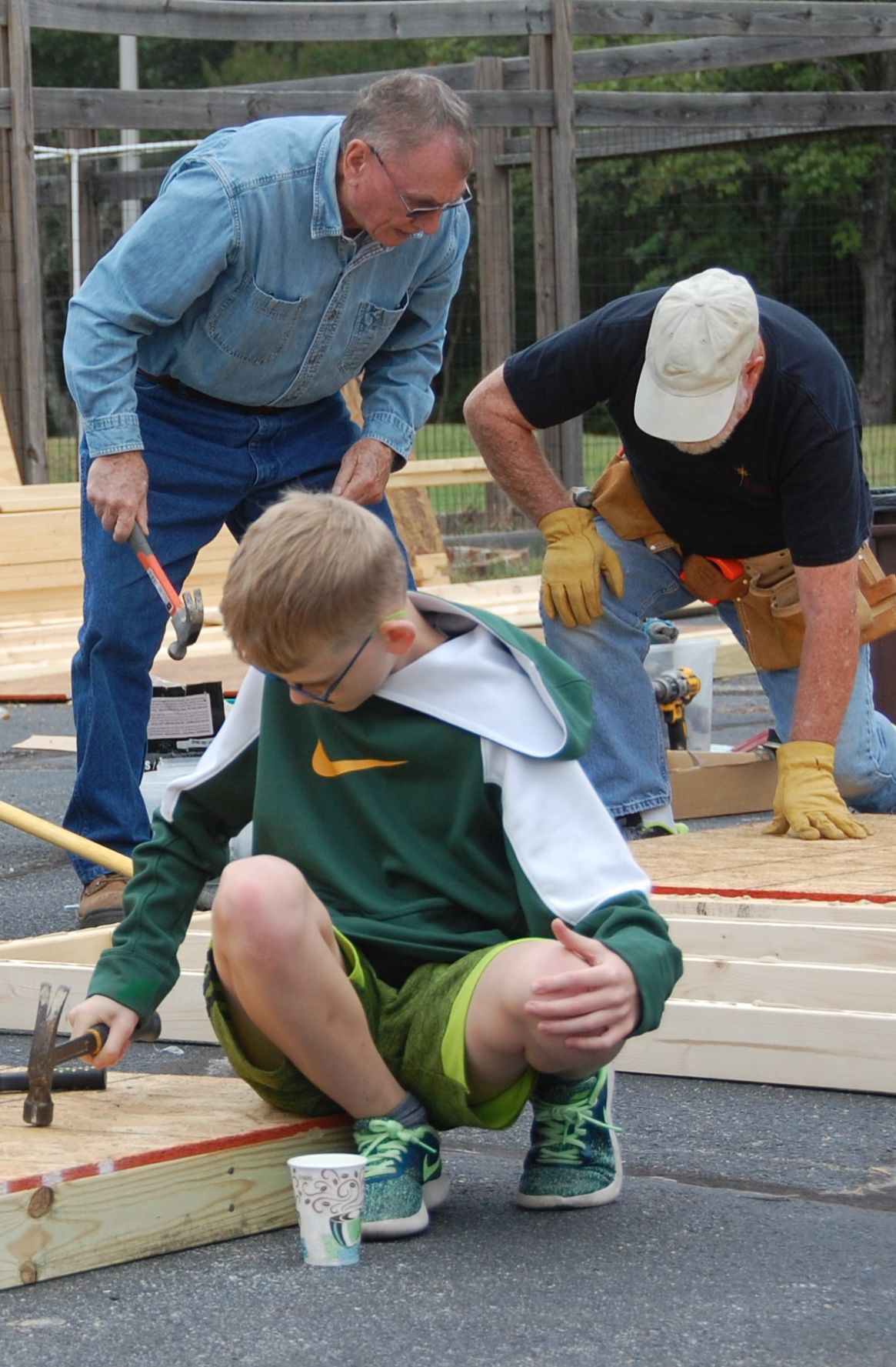 Starmount Presbyterian Church members build tiny home